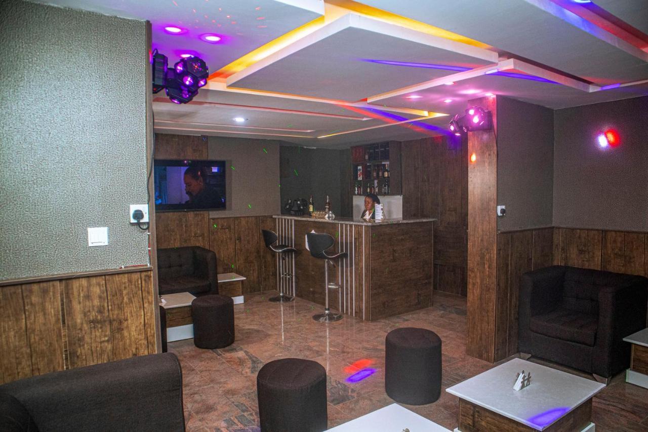 Presken Hotels @Fajodd-4 Ikeja Luaran gambar