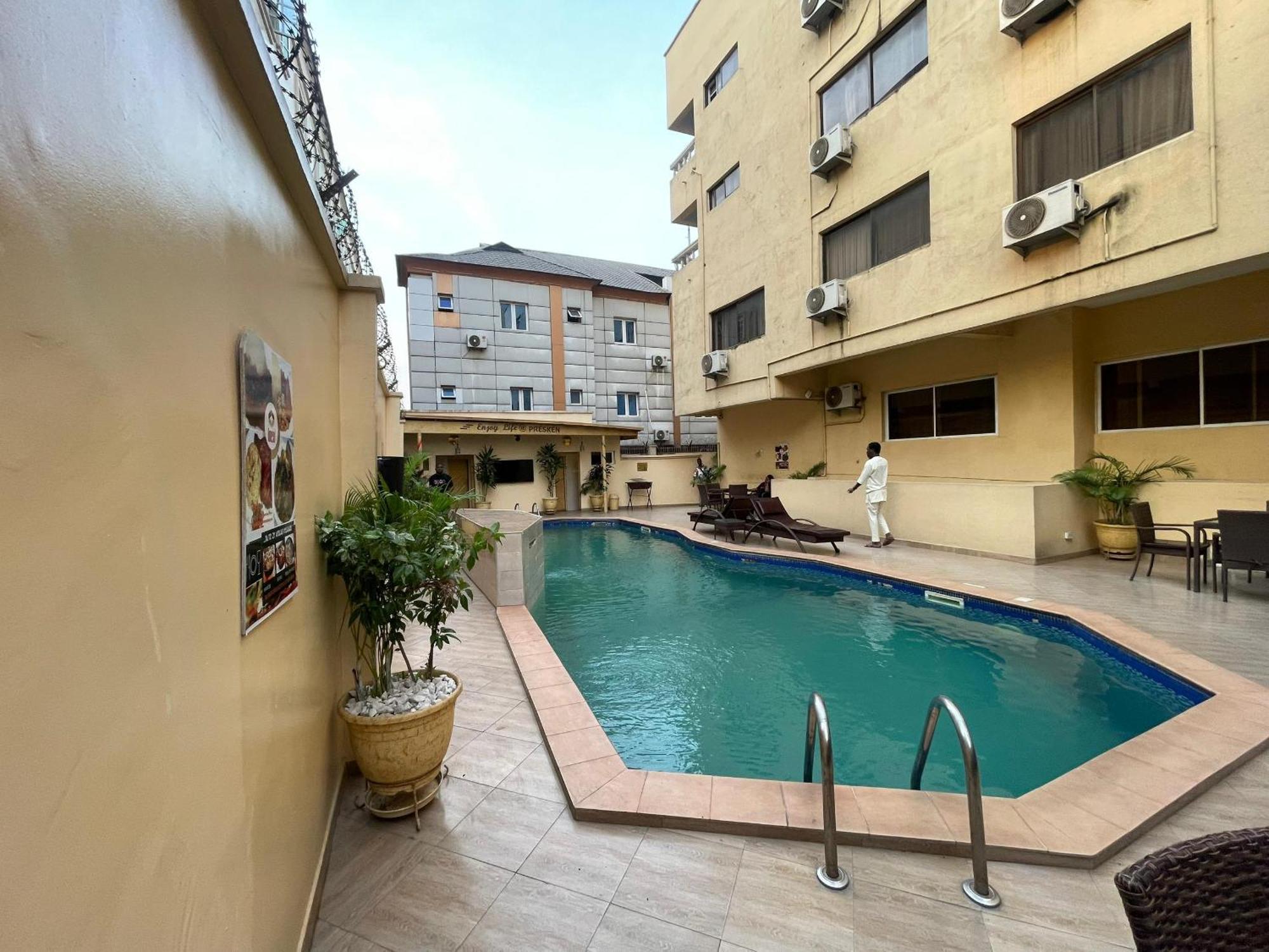 Presken Hotels @Fajodd-4 Ikeja Luaran gambar