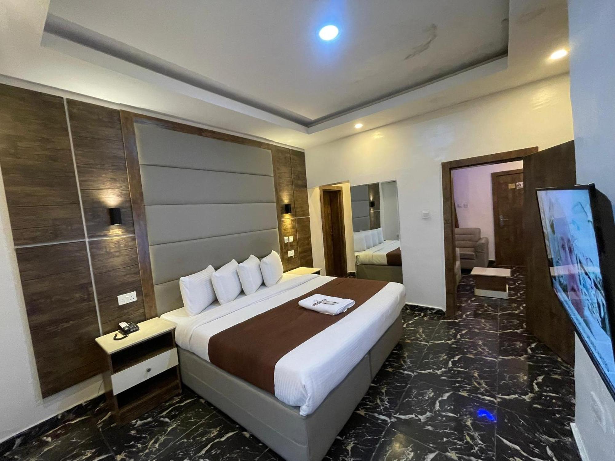 Presken Hotels @Fajodd-4 Ikeja Luaran gambar