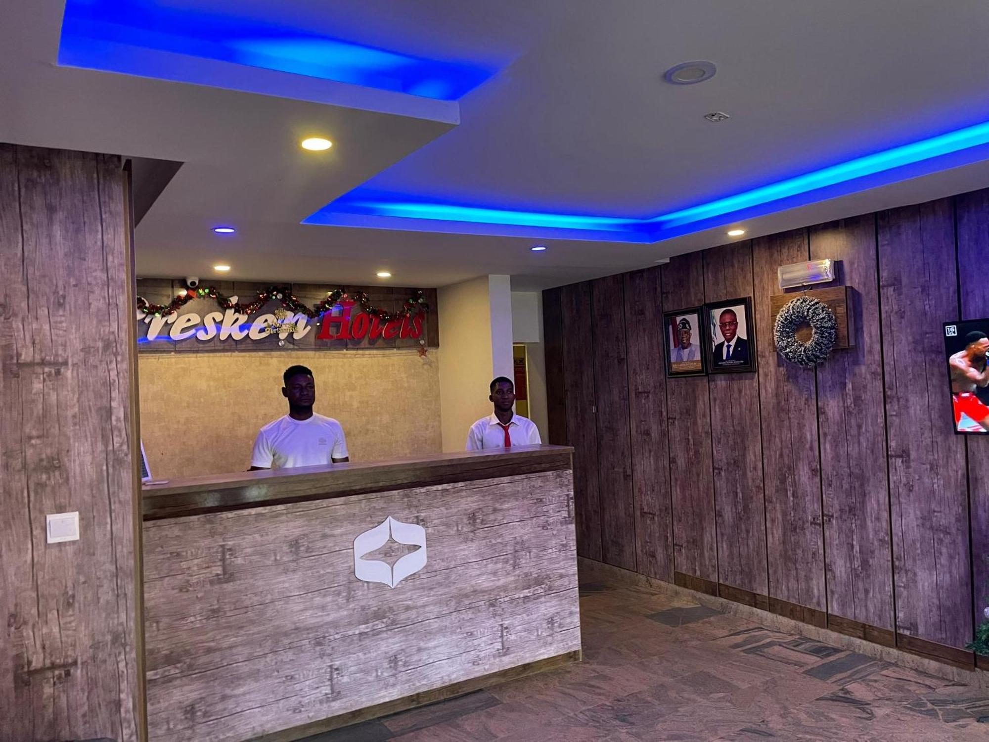 Presken Hotels @Fajodd-4 Ikeja Luaran gambar