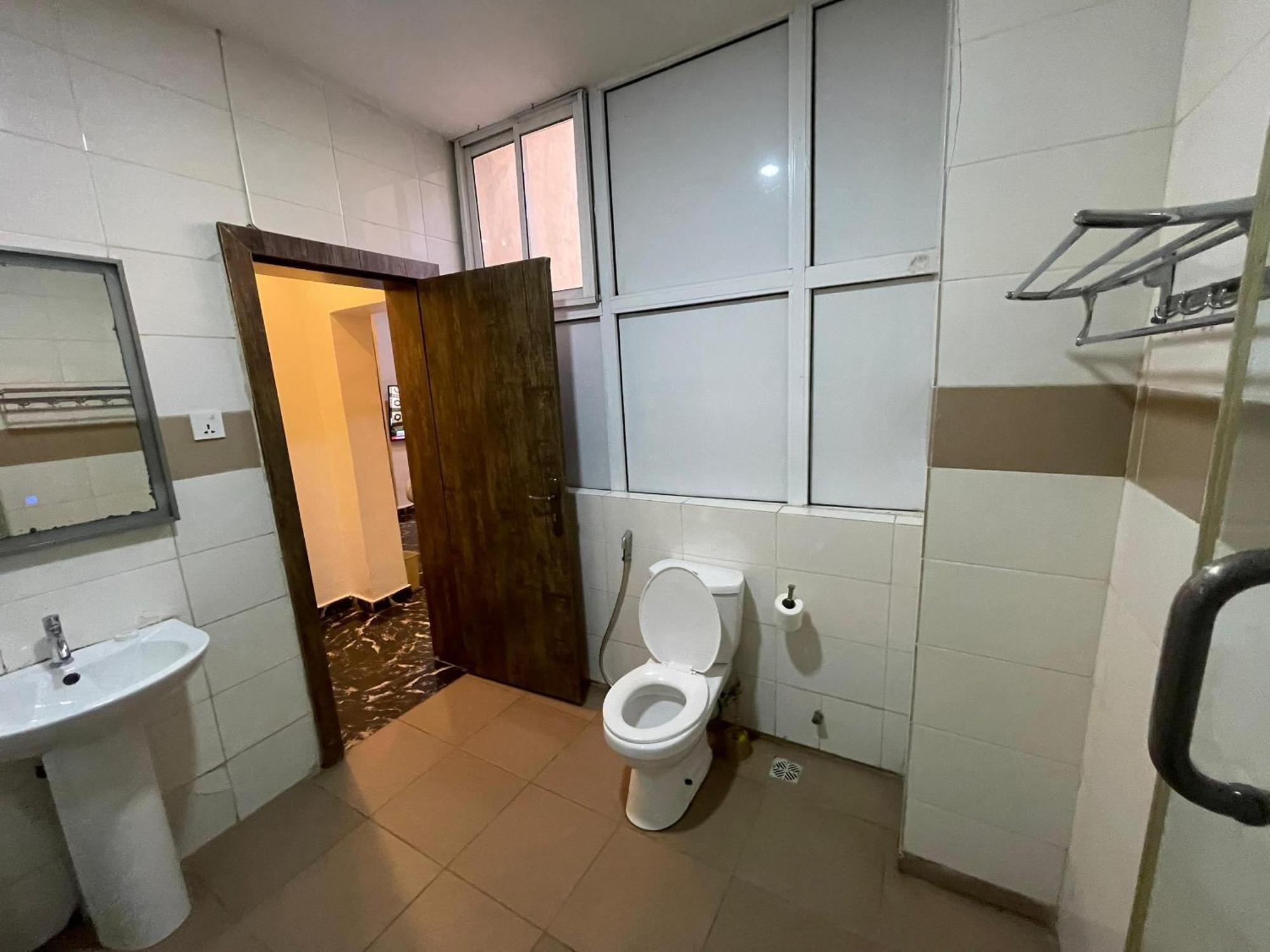 Presken Hotels @Fajodd-4 Ikeja Luaran gambar